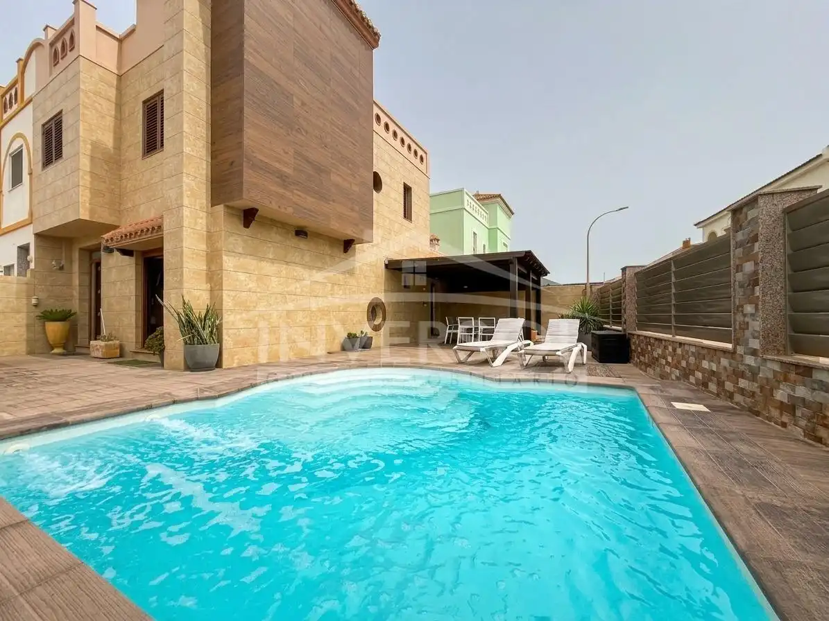 Adosado con piscina en venta en Calle el Timonel 2, imagen 4