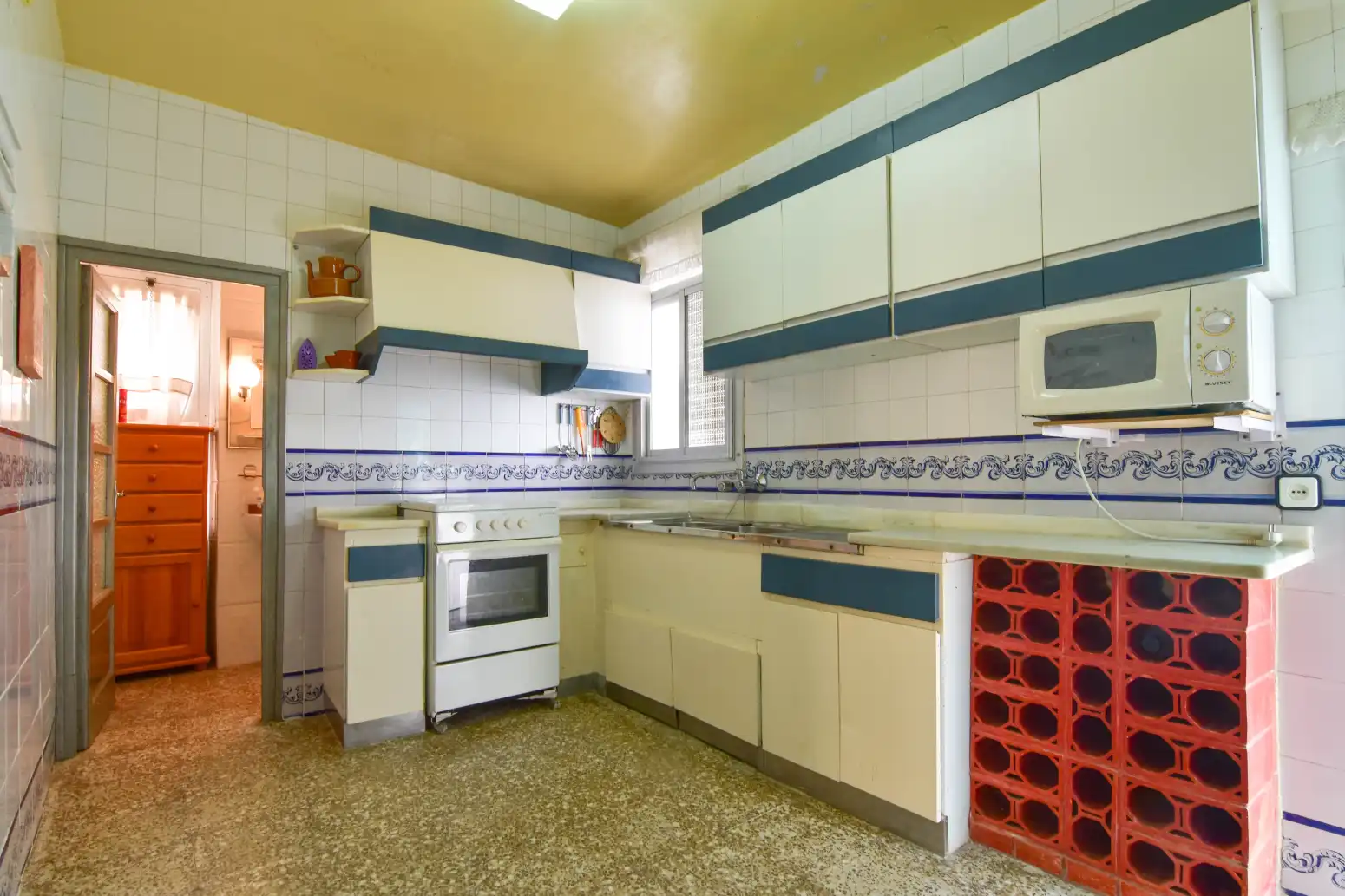 Cuina de Casa o xalet en venda en Marines amb Aire condicionat, Terrassa i Balcó