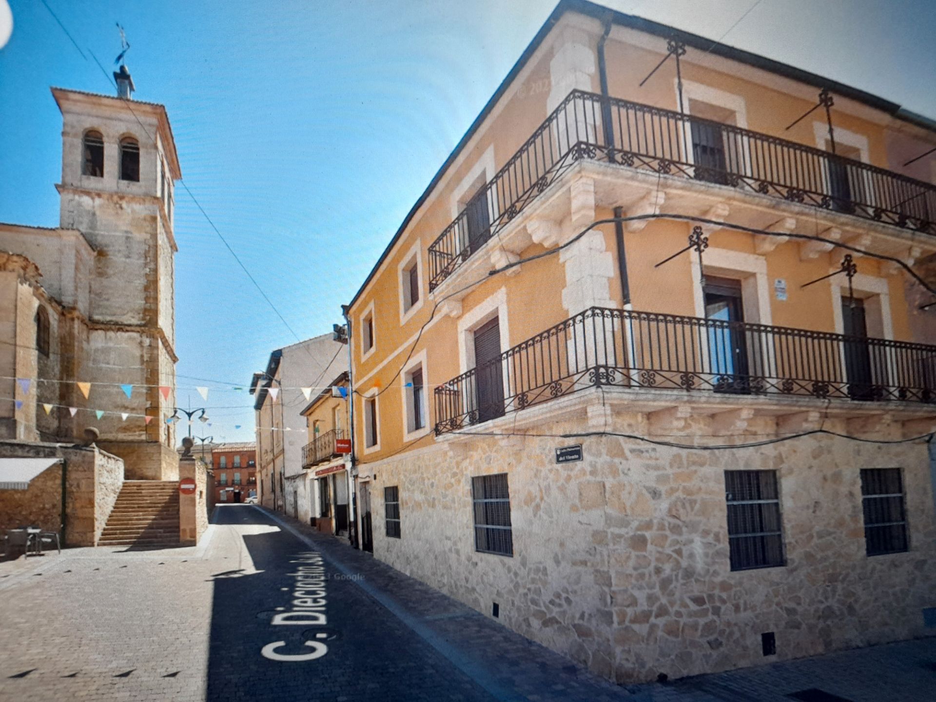 Vista exterior de Casa o xalet en venda en Cantalejo amb Moblat, Balcó i Alarma