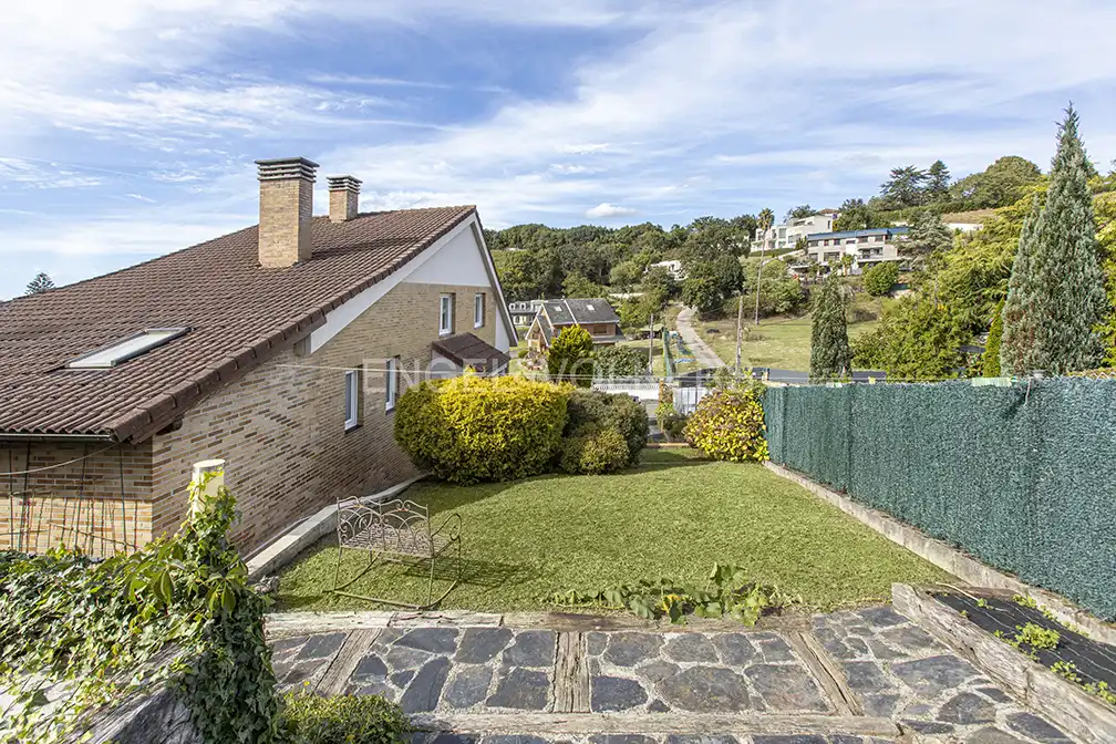 Jardín de Casa o chalet en venta en Gijón  con Calefacción, Jardín privado y Terraza