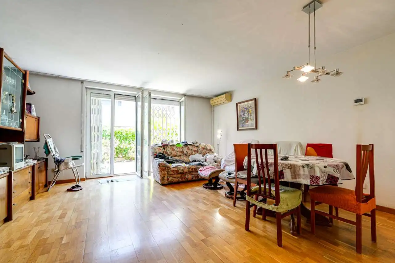 Living room of Detached homes for sale in Barcelona  with Air Conditioner, Heating and Terrace