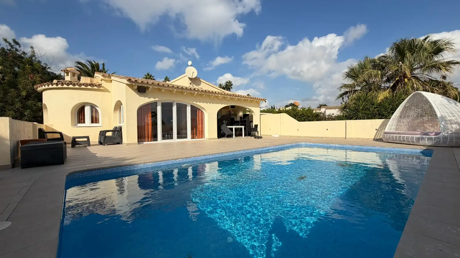 Detached house with pool for sale in Urbanización Ortenbach, imagen 2