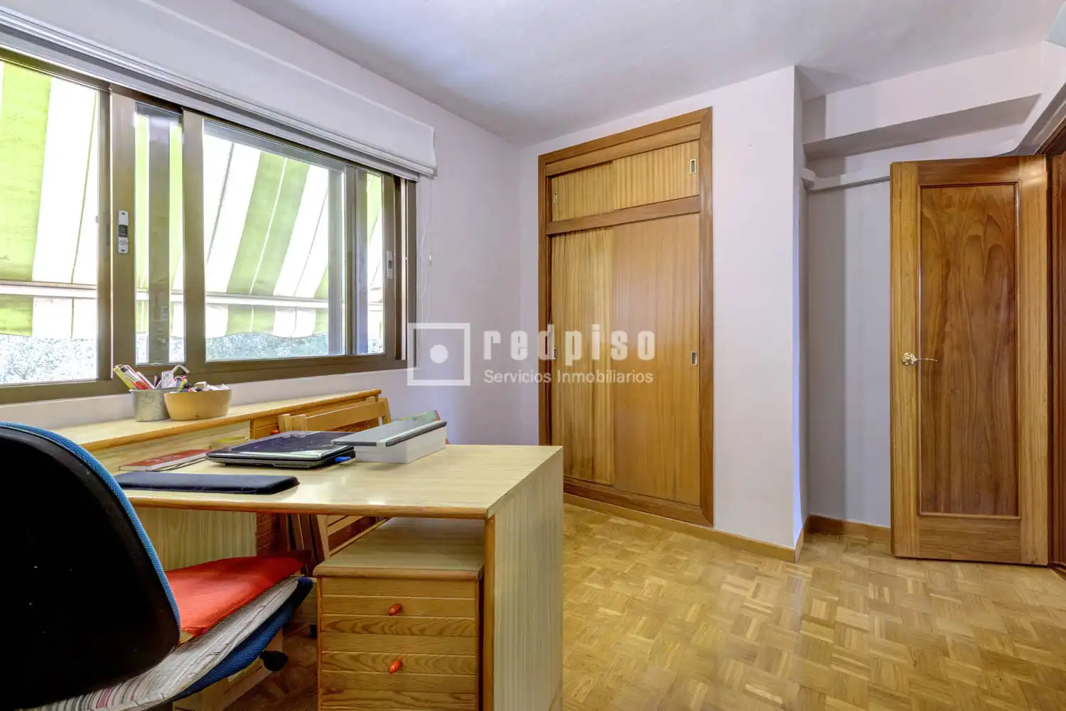 Bedroom of Houses for sale in Pozuelo de Alarcón  with Air Conditioner, Heating and Private garden