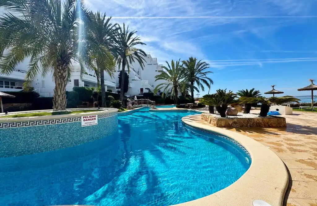 Piscina de Apartamento en venta en Calvià con Aire acondicionado, Terraza y Piscina comunitaria