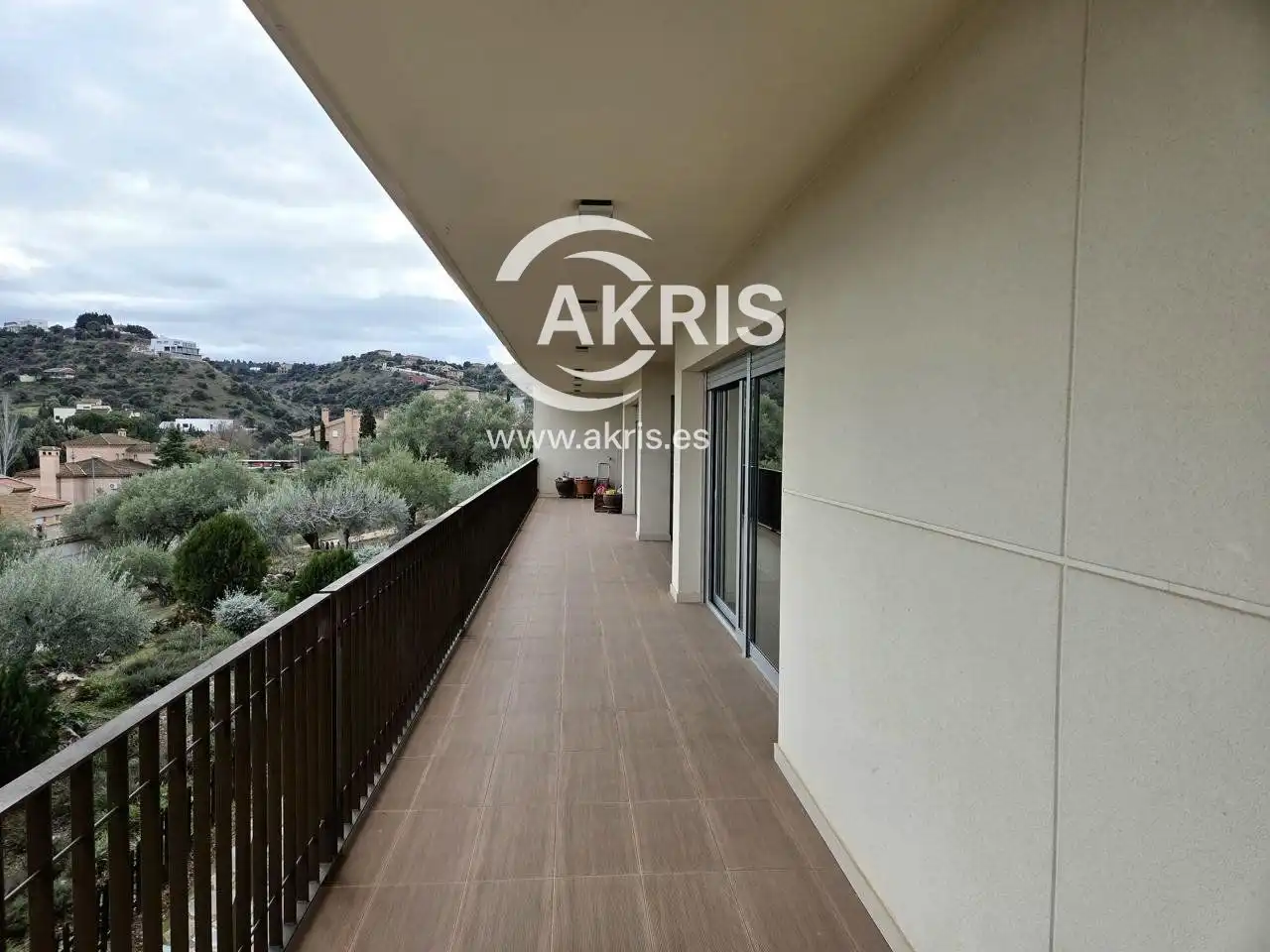 Houses for sale in Calle Monasterio Santa María la Real, Los Cigarrales-La Bastida