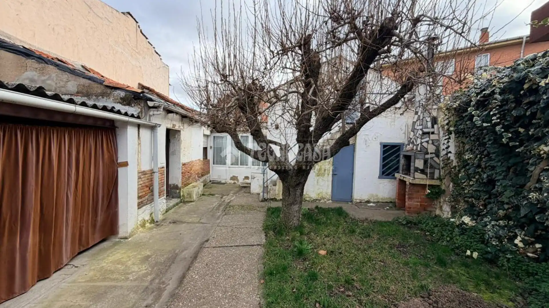 Houses for sale in Cistérniga