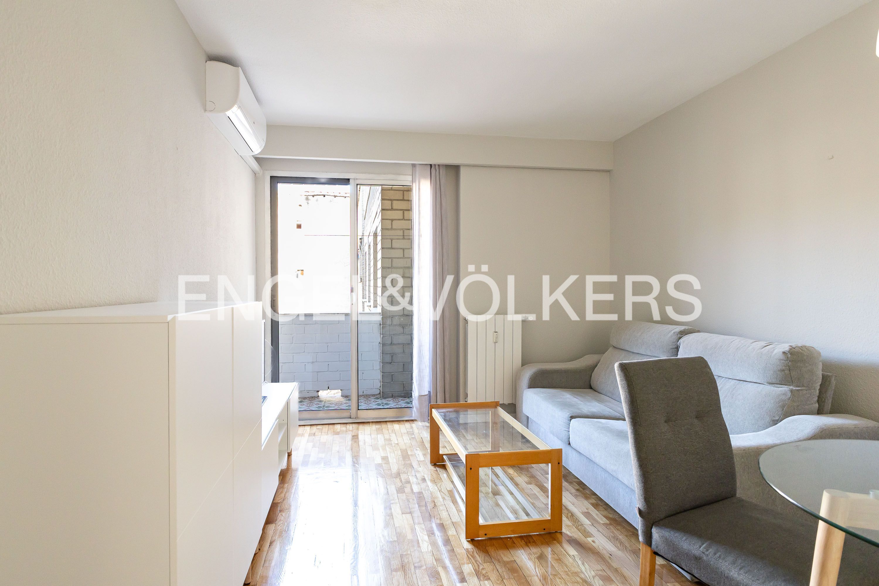 Flat for rent in Calle de Juan Álvarez Mendizábal, Argüelles