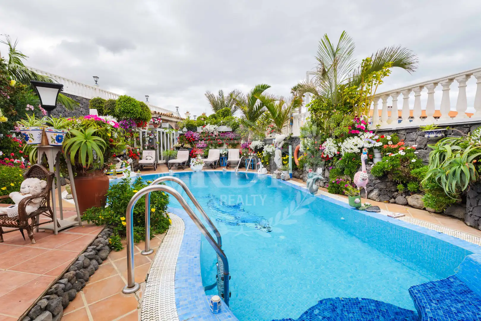 Swimming pool of Buildings for sale in Granadilla de Abona  with Alarm and Community pool