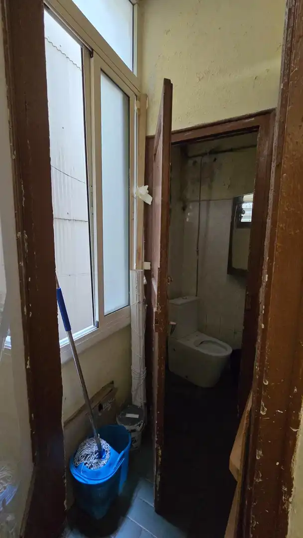 Bathroom of Flat for sale in Barcelona  with Air Conditioner, Heating and Terrace
