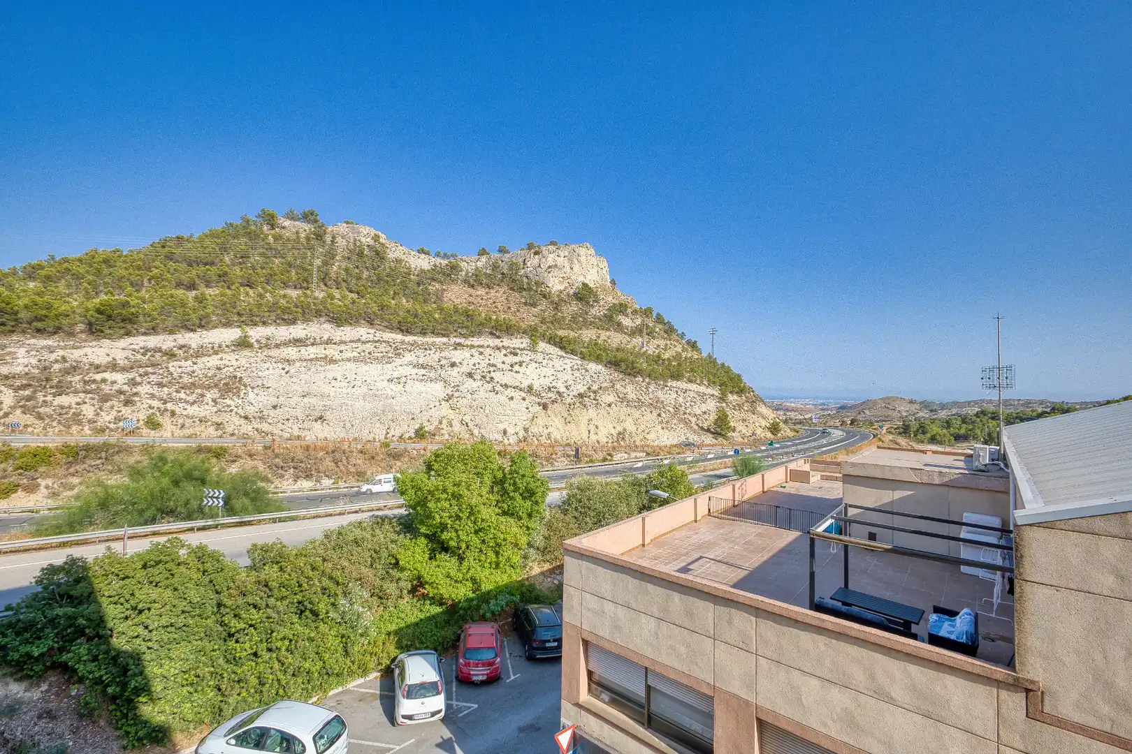 Vista exterior de Pis en venda en Jijona / Xixona amb Calefacció, Parquet i Terrassa