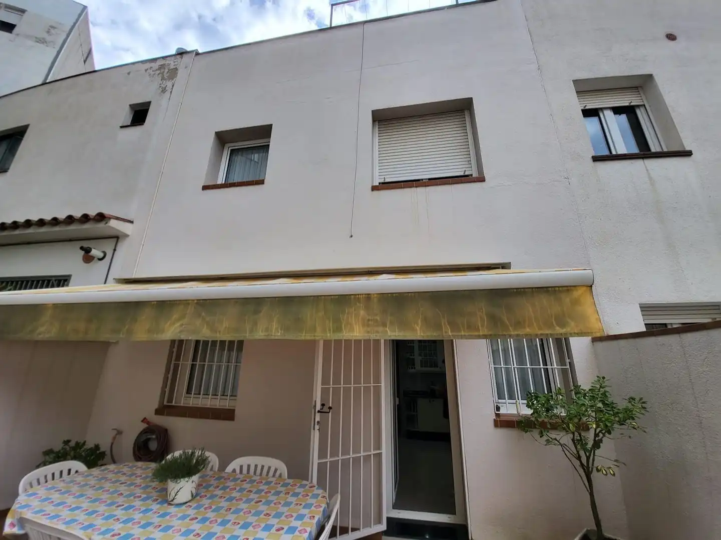 Vista exterior de Edificio en venta en Lloret de Mar