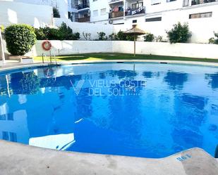 Piscina de Apartament en venda en Nerja amb Jardí privat i Moblat