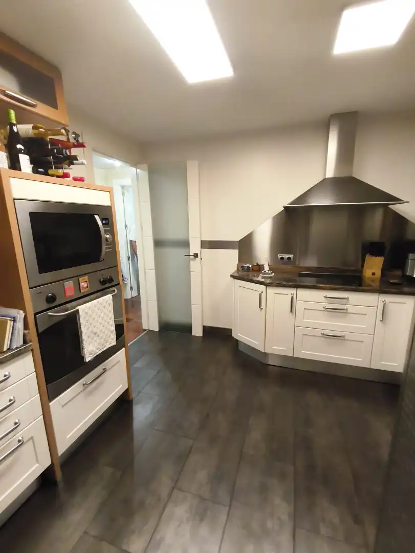 Kitchen of Flat for sale in Madrid  with Air Conditioner, Heating and Storage room