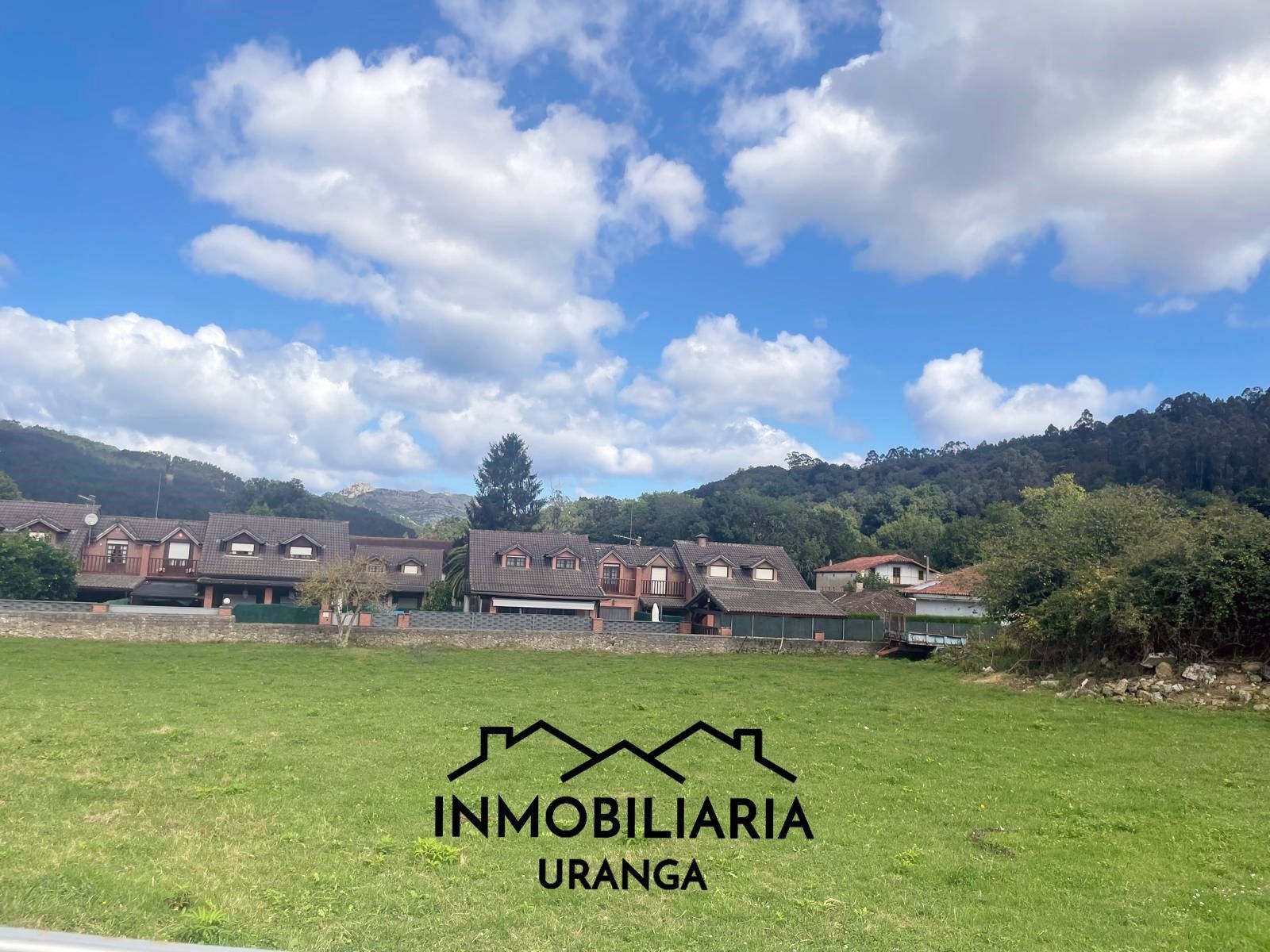 Vista exterior de Residencial en venda en Guriezo