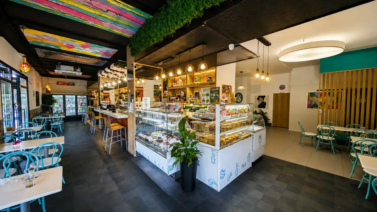 Local comercial en venta en Avenida Artista Remigio Soler López