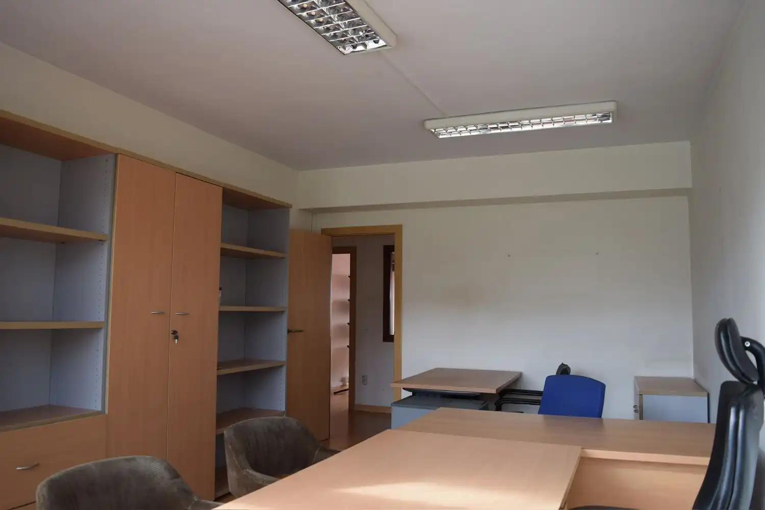 Oficina de alquiler en Oviedo  con Calefacción