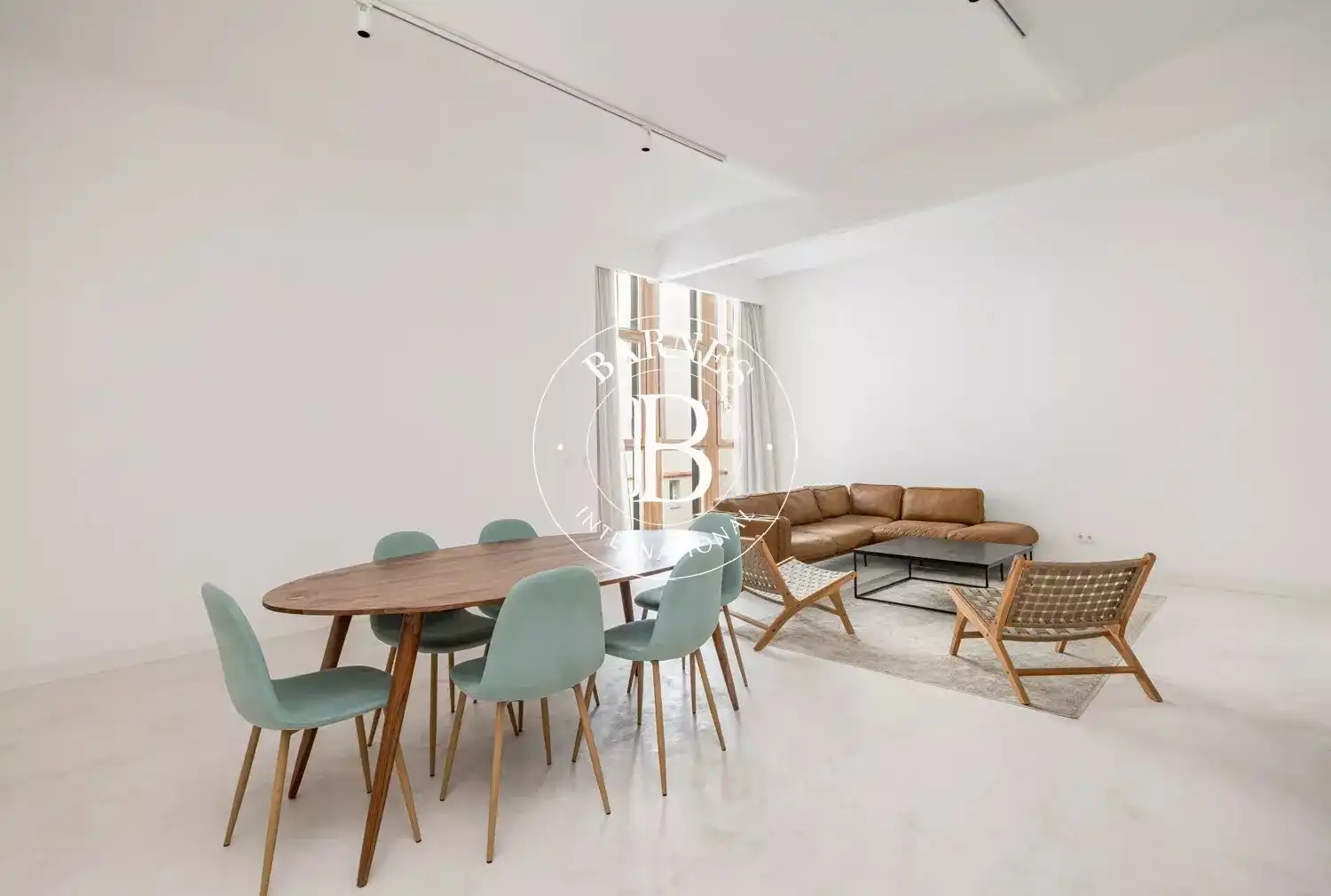 Living room of Flat for rent in Madrid  with Air Conditioner, Heating and Storage room