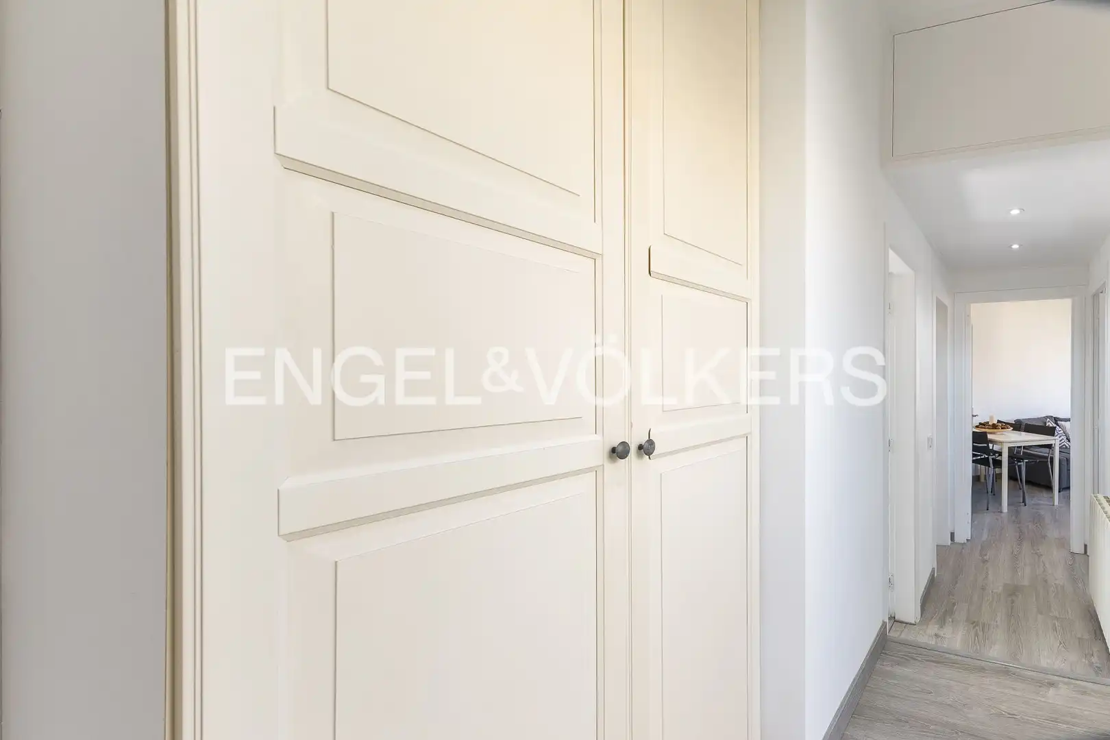 Wohnung zum Verkauf in Barcelona mit Klimaanlage, Heizung und Parkett