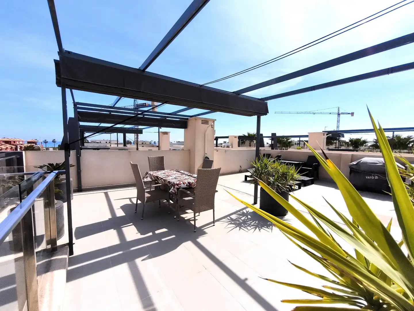 Terrasse von Wohnungen zum Verkauf in Pilar de la Horadada mit Klimaanlage, Heizung und Terrasse