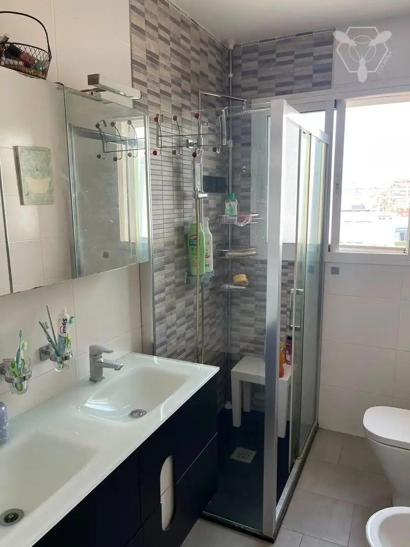 Bathroom of Flat for sale in Huelva  with Air Conditioner and Furnished