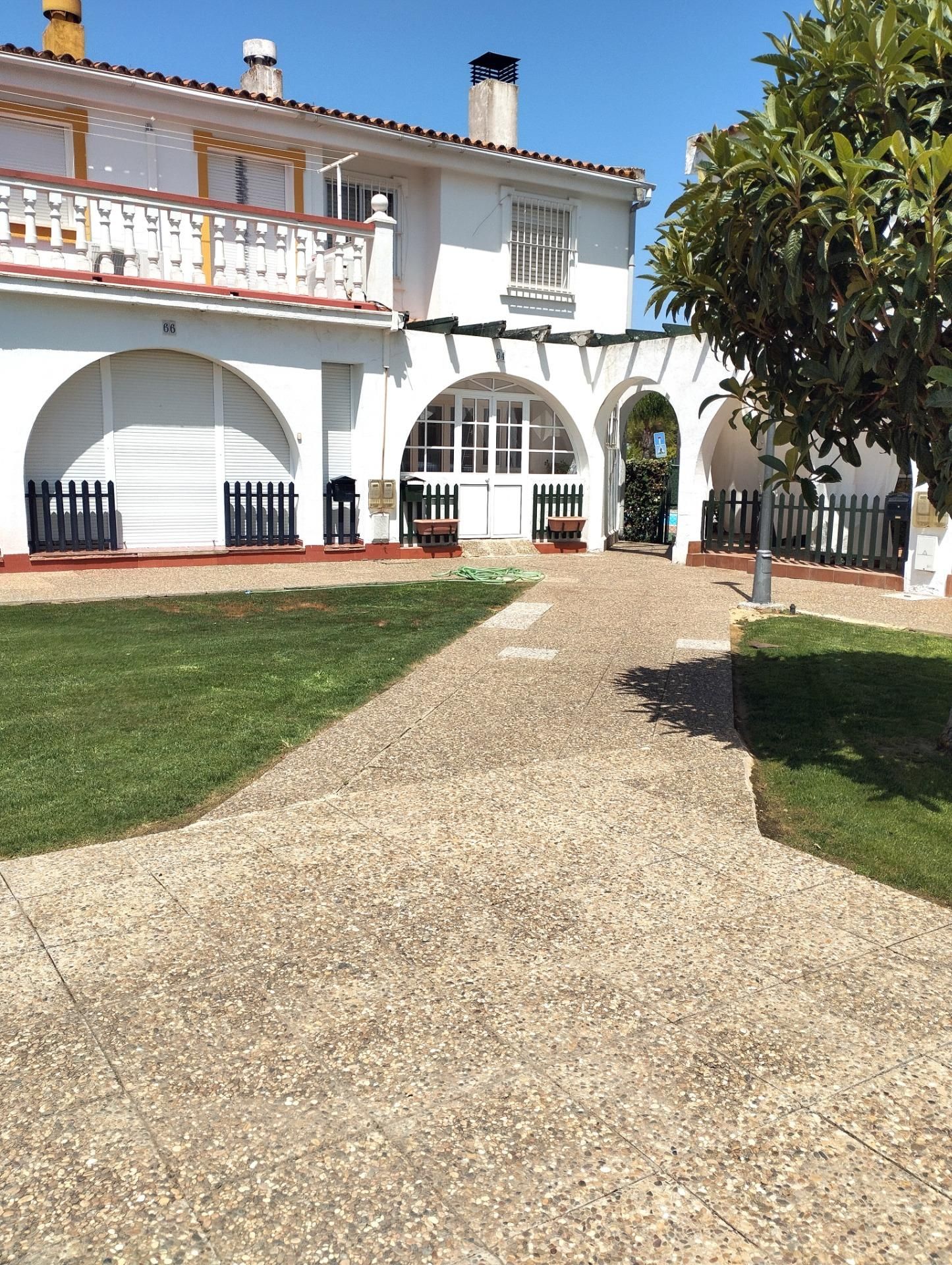 Jardí de Casa adosada en venda en Aljaraque amb Calefacció, Jardí privat i Traster