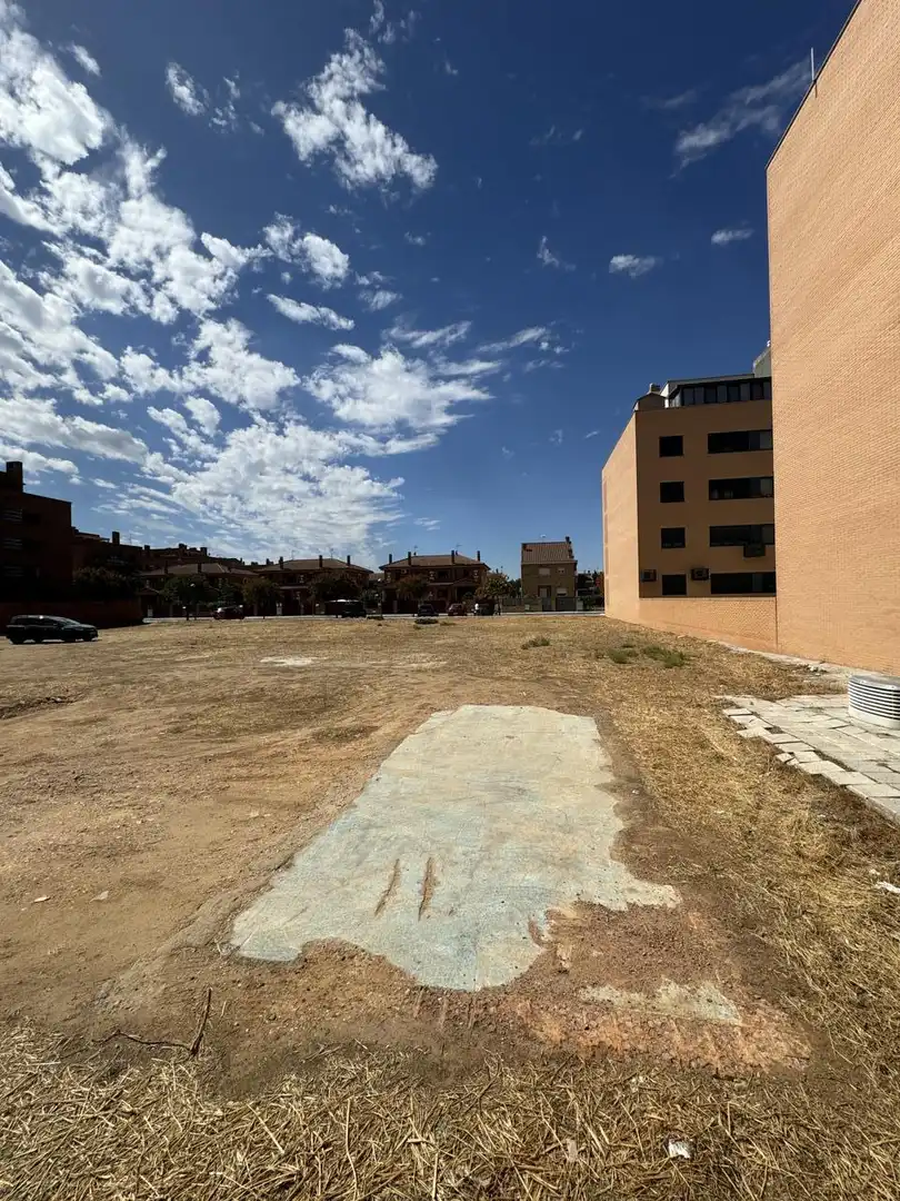 Lands and plots for sale in Calle Antonio Gala, imagen 5