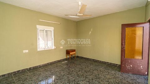 Foto 2 de Casa adosada en venta en La Zarzuela - San José - Belén, Linares