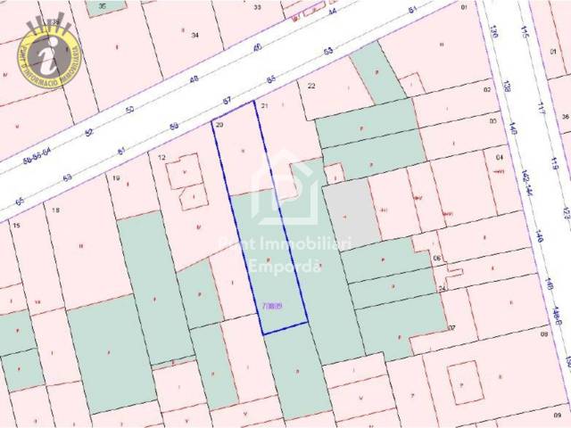 Terreno industrial en Venta en pujades en Creu de la Mà
