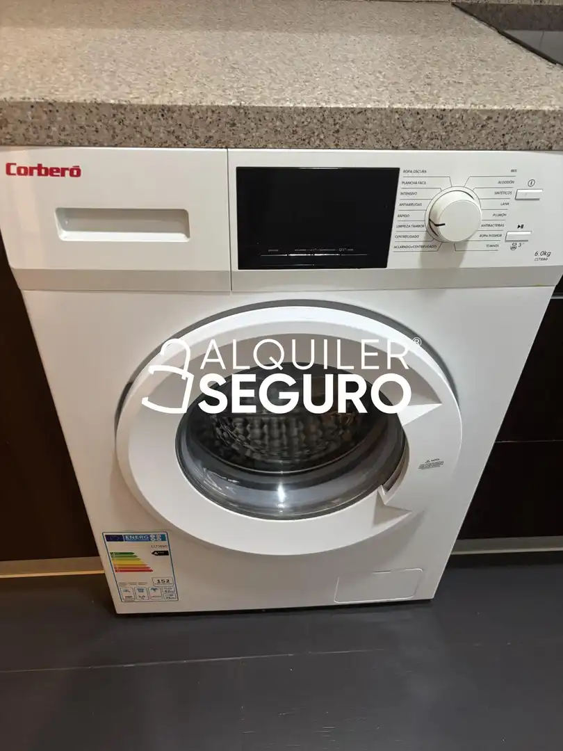 Appartamento con ascensore in affitto a de la Salud, imagen 26