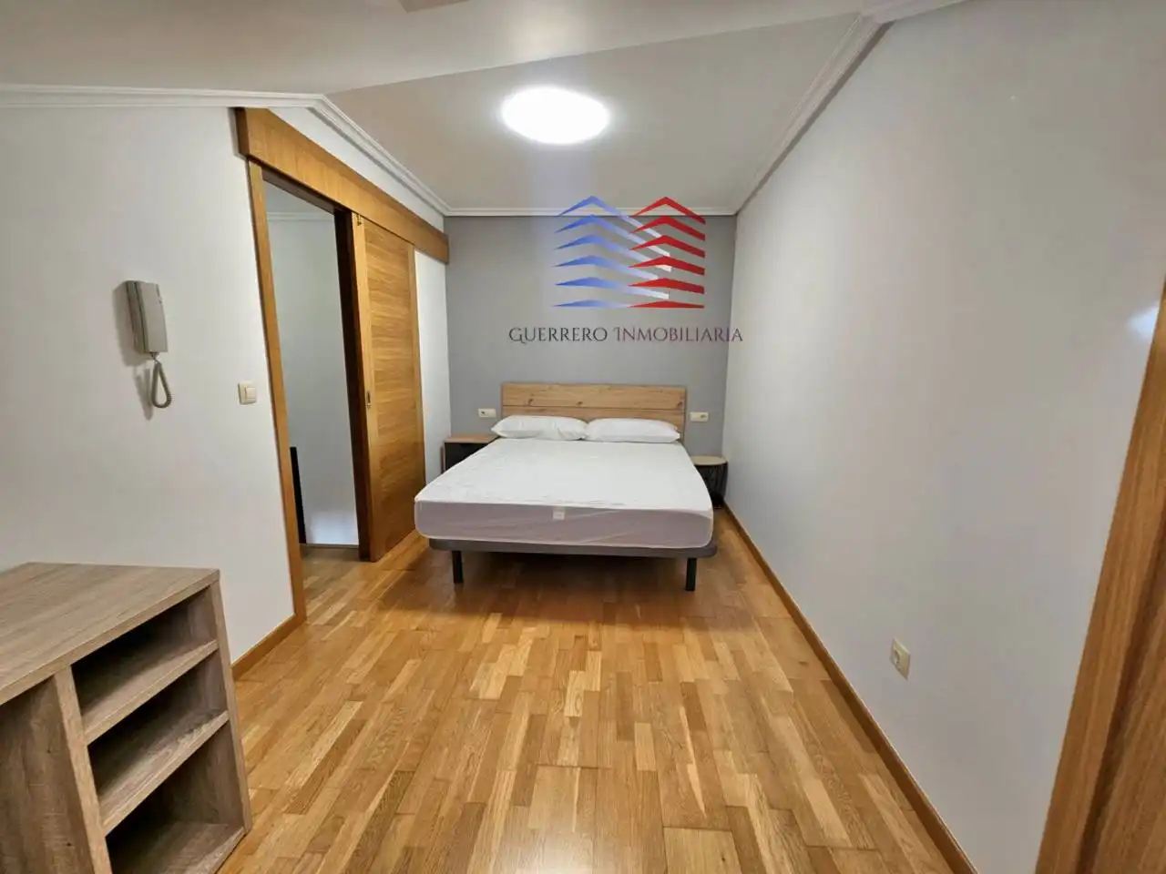 Schlafzimmer von Maisonette zur Miete in Ourense Capital  mit Heizung, Parkett und Möbliert