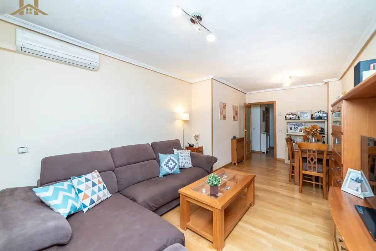 Piso en venta en Calle Fuente Vieja, El Nido - Las Fuentes