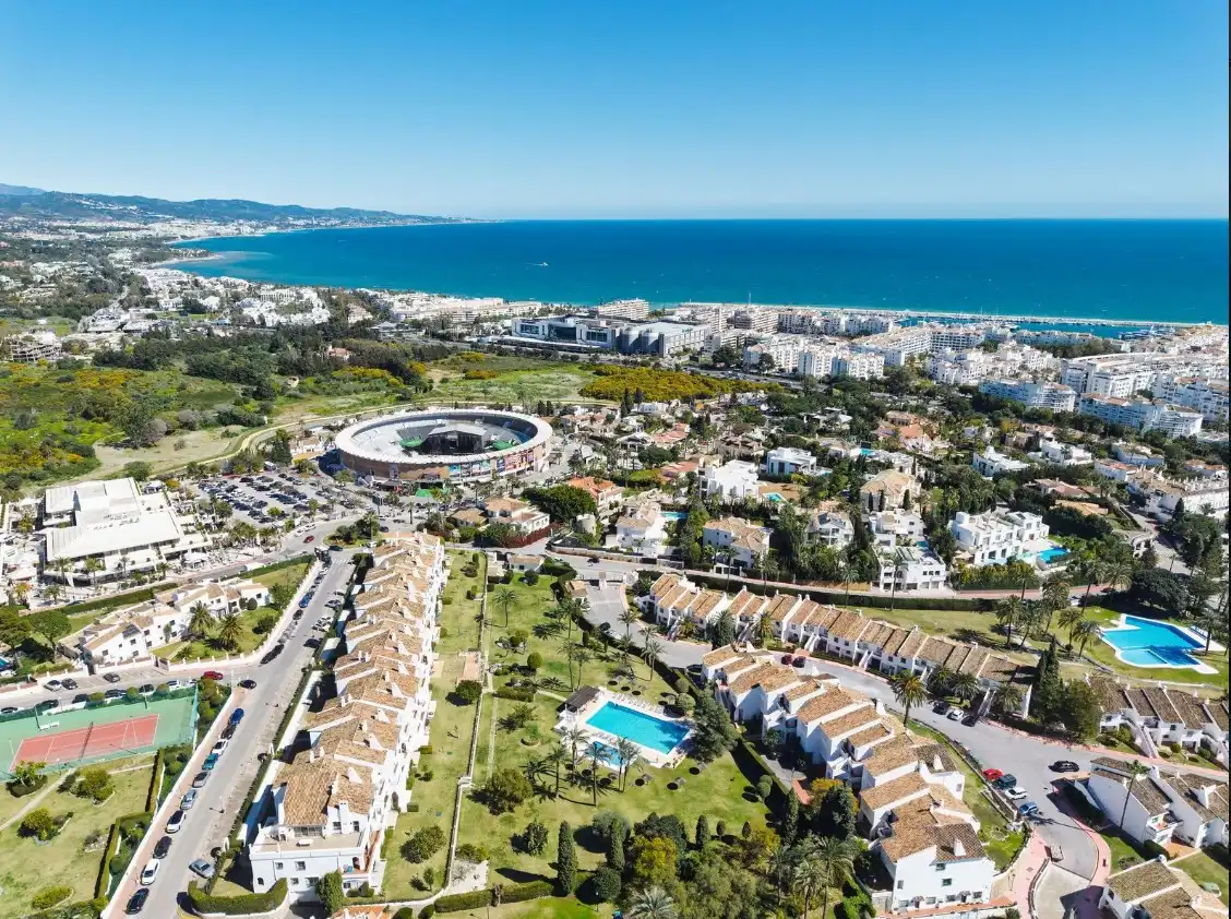 Vista exterior de Planta baja en venta en Marbella con Aire acondicionado, Calefacción y Terraza