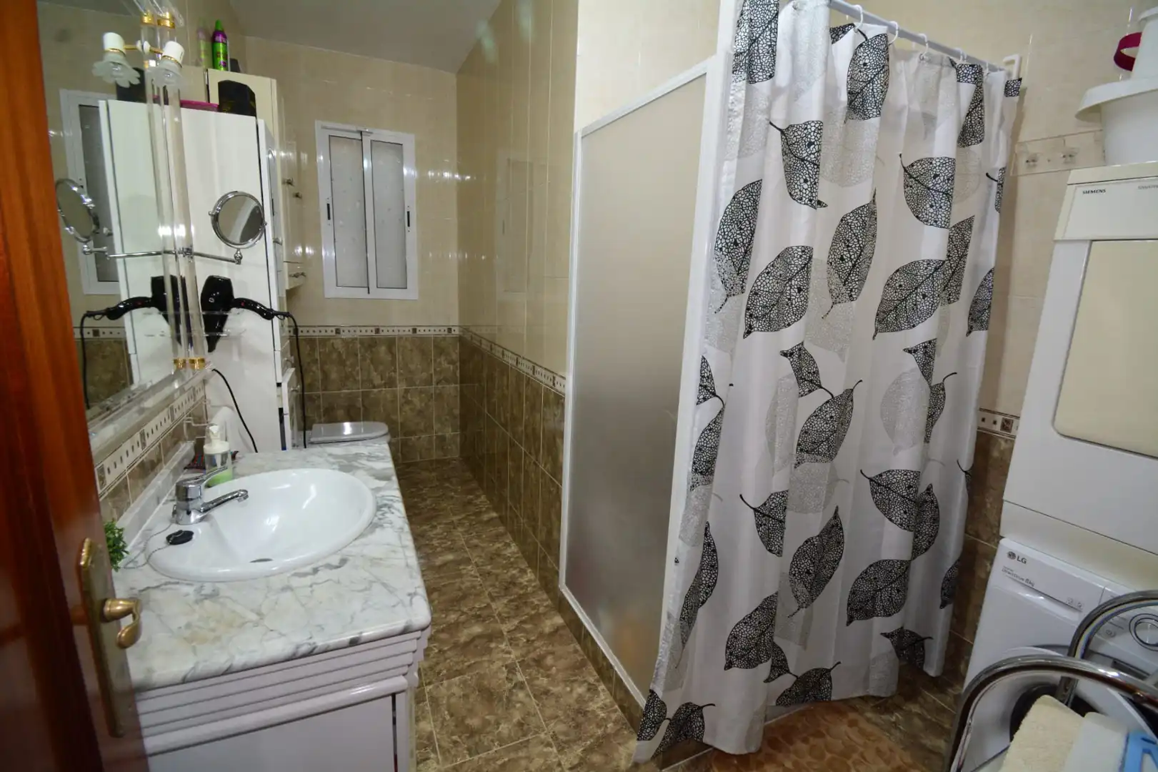 Bathroom of Country homes for sale in Lucena  with Air Conditioner, Private garden and Swimming Pool