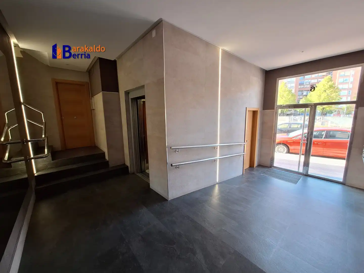 Flat with lift for sale in Granados Kalea, imagen 19