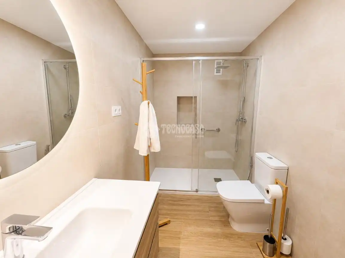 Baño de Piso en venta en Torrent con Balcón