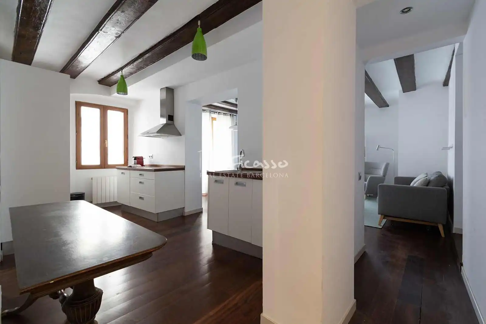 Cuina de Pis de lloguer en Barcelona amb Calefacció, Parquet i Moblat