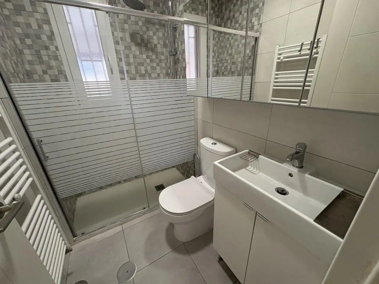 Bathroom of Detached homes for rent in Torrejón de Velasco, Madrid