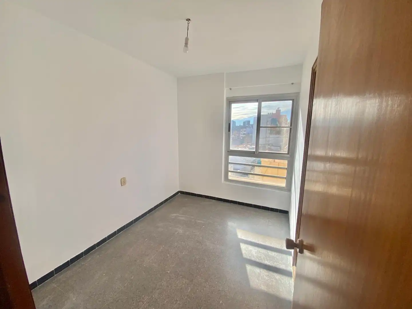 Schlafzimmer von Wohnung zum Verkauf in Castellón de la Plana / Castelló de la Plana mit Balkon