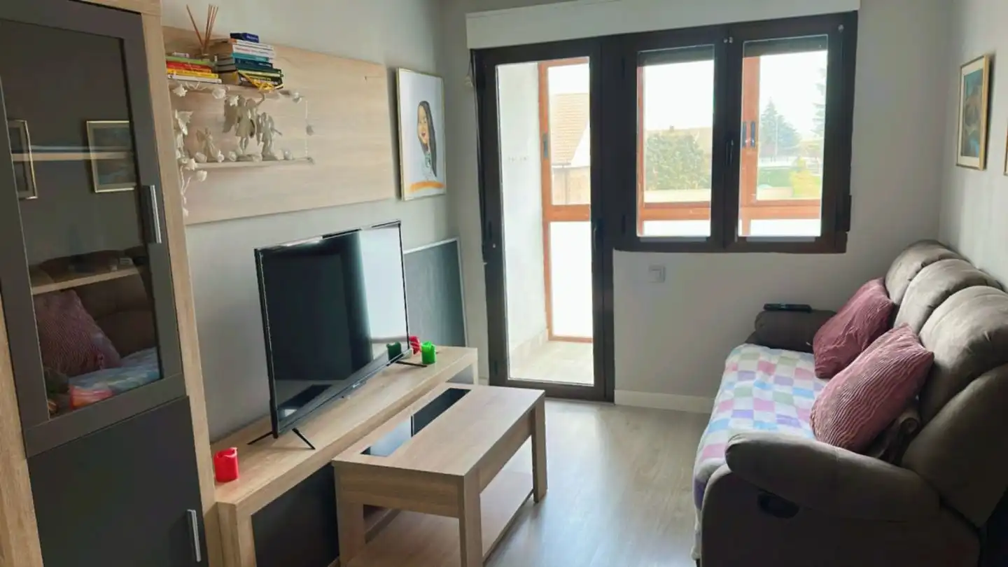 Dormitori de Pis en venda en Mansilla de las Mulas amb Calefacció, Terrassa i Moblat