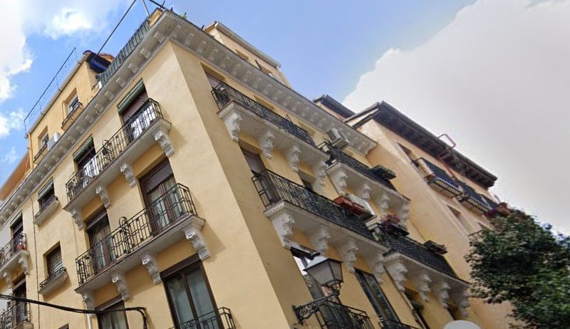 Exterior view of Building for sale in  Madrid Capital