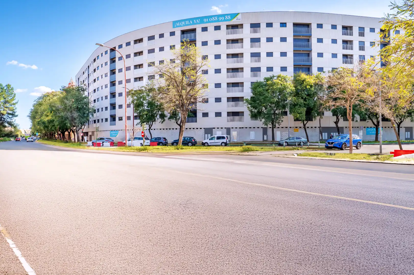 Exterior view of Flat for sale in Sevilla  with Air Conditioner, Heating and Storage room