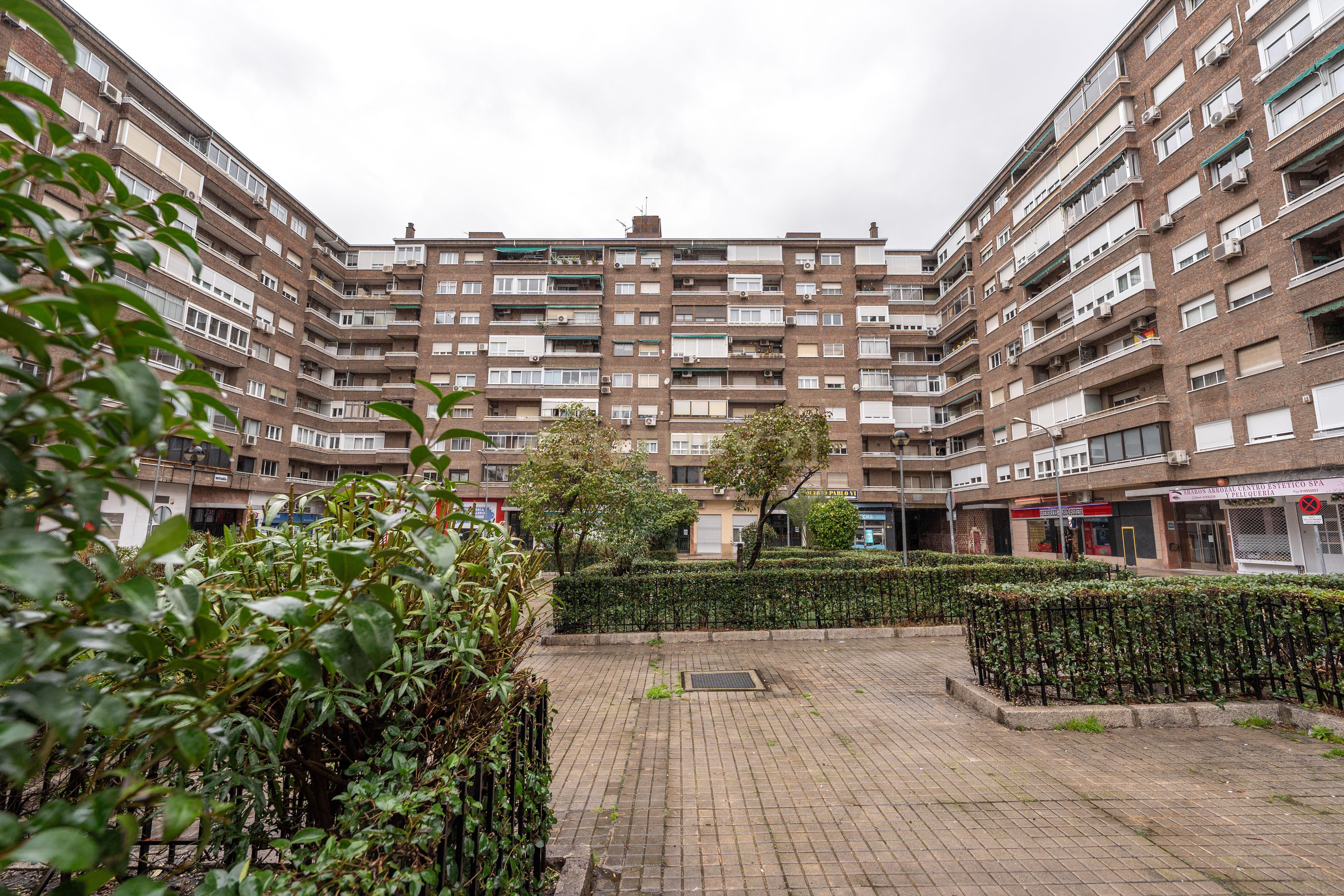Vista exterior de Apartamento en venta en  Madrid Capital con Aire acondicionado y Alarma