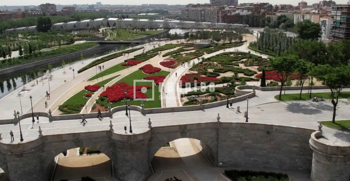 Jardín de Piso en venta en Madrid con Calefacción y Terraza