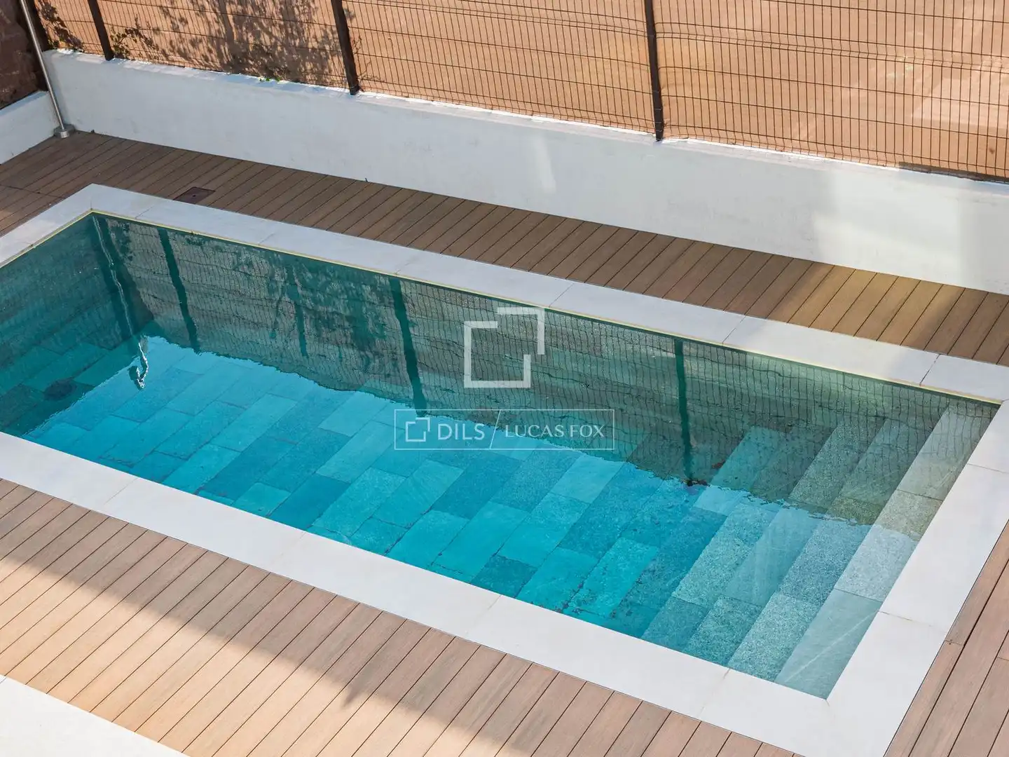 Piscina de Casa o xalet en venda en Sant Cugat del Vallès amb Aire condicionat, Calefacció i Jardí privat