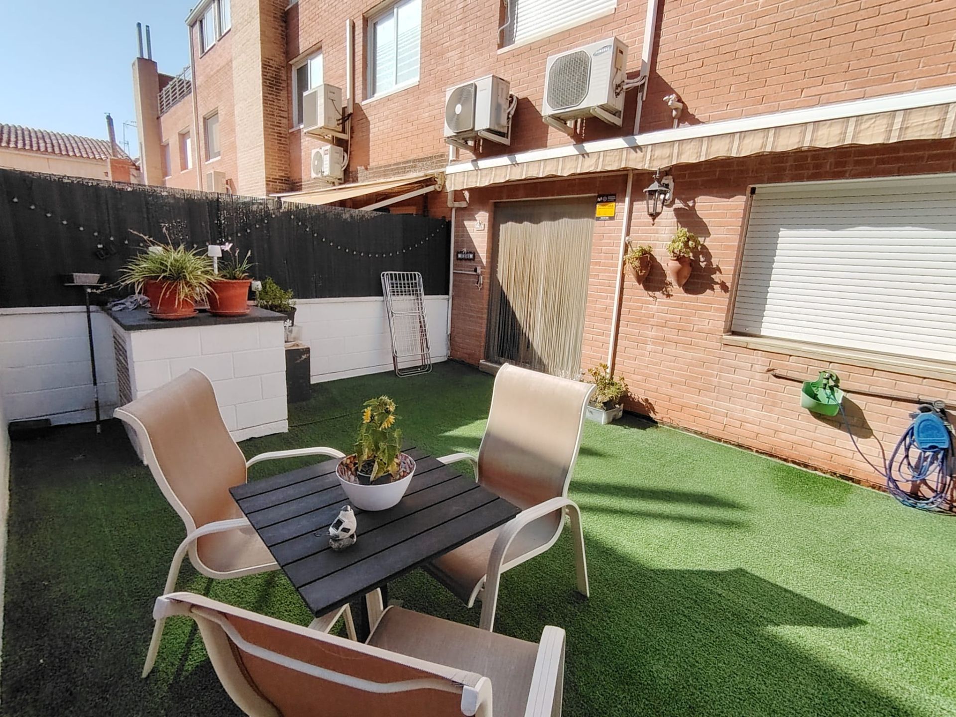 Terraza de Casa adosada en venta en  Zaragoza Capital con Aire acondicionado, Calefacción y Jardín privado