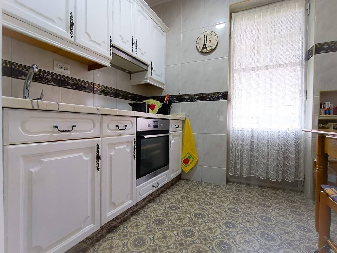 Kitchen of Flat for sale in Burgos Capital  with Heating, Parquet flooring and Terrace