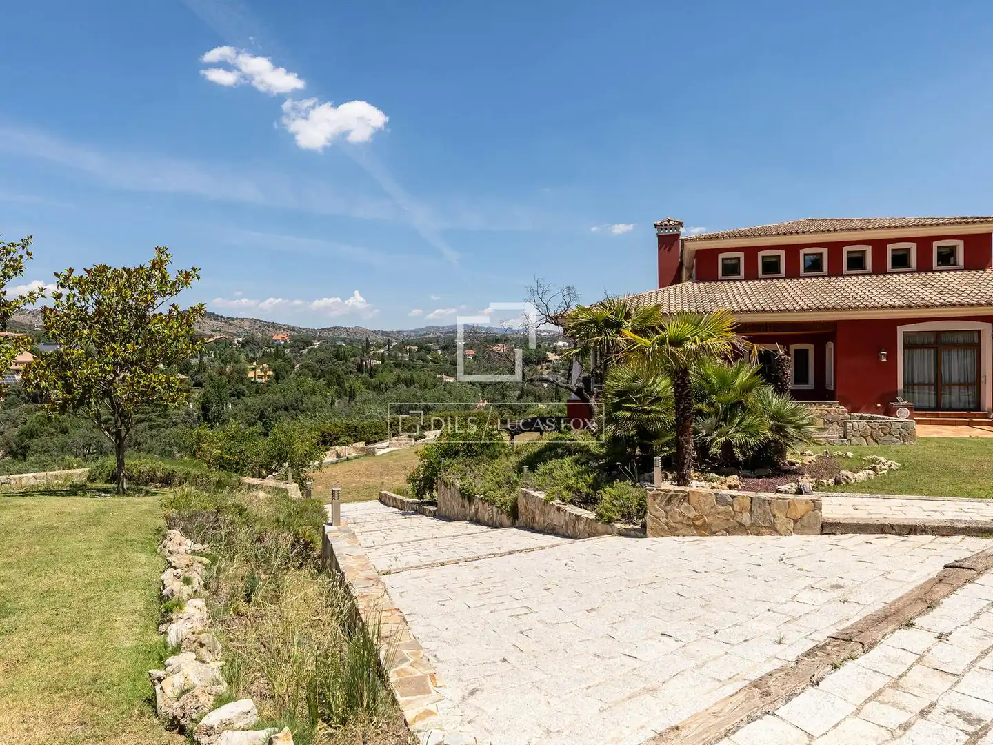Vista exterior de Casa o chalet en venta en Las Rozas de Madrid con Aire acondicionado, Calefacción y Jardín privado