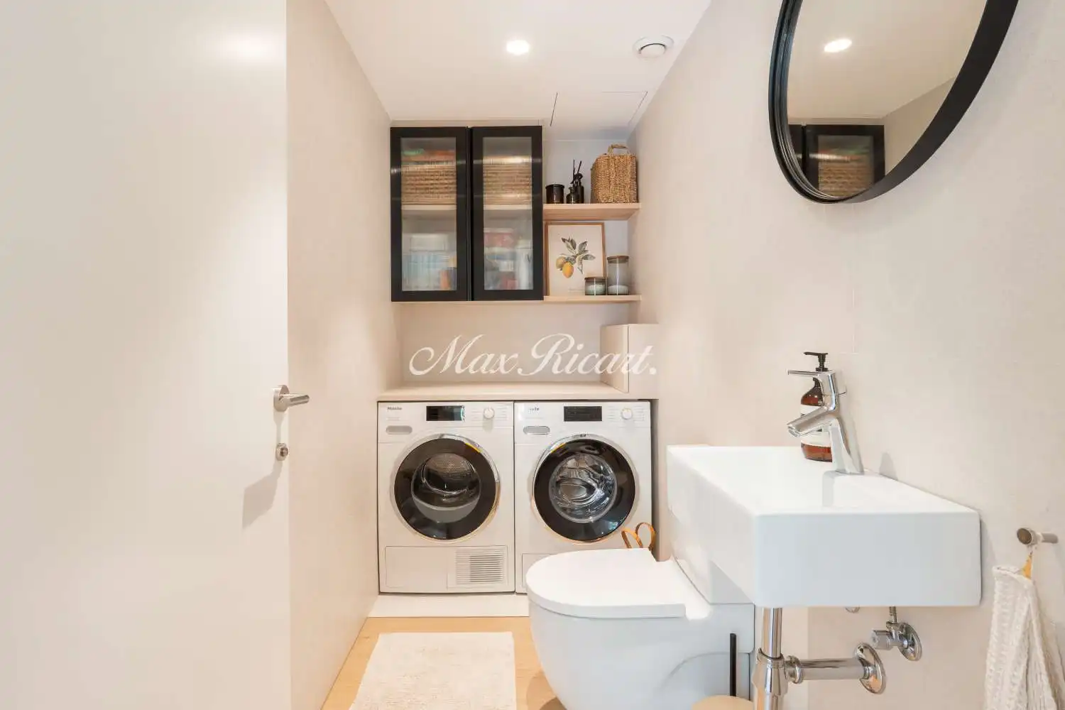 Bathroom of Flat for sale in Barcelona  with Air Conditioner, Terrace and Swimming Pool