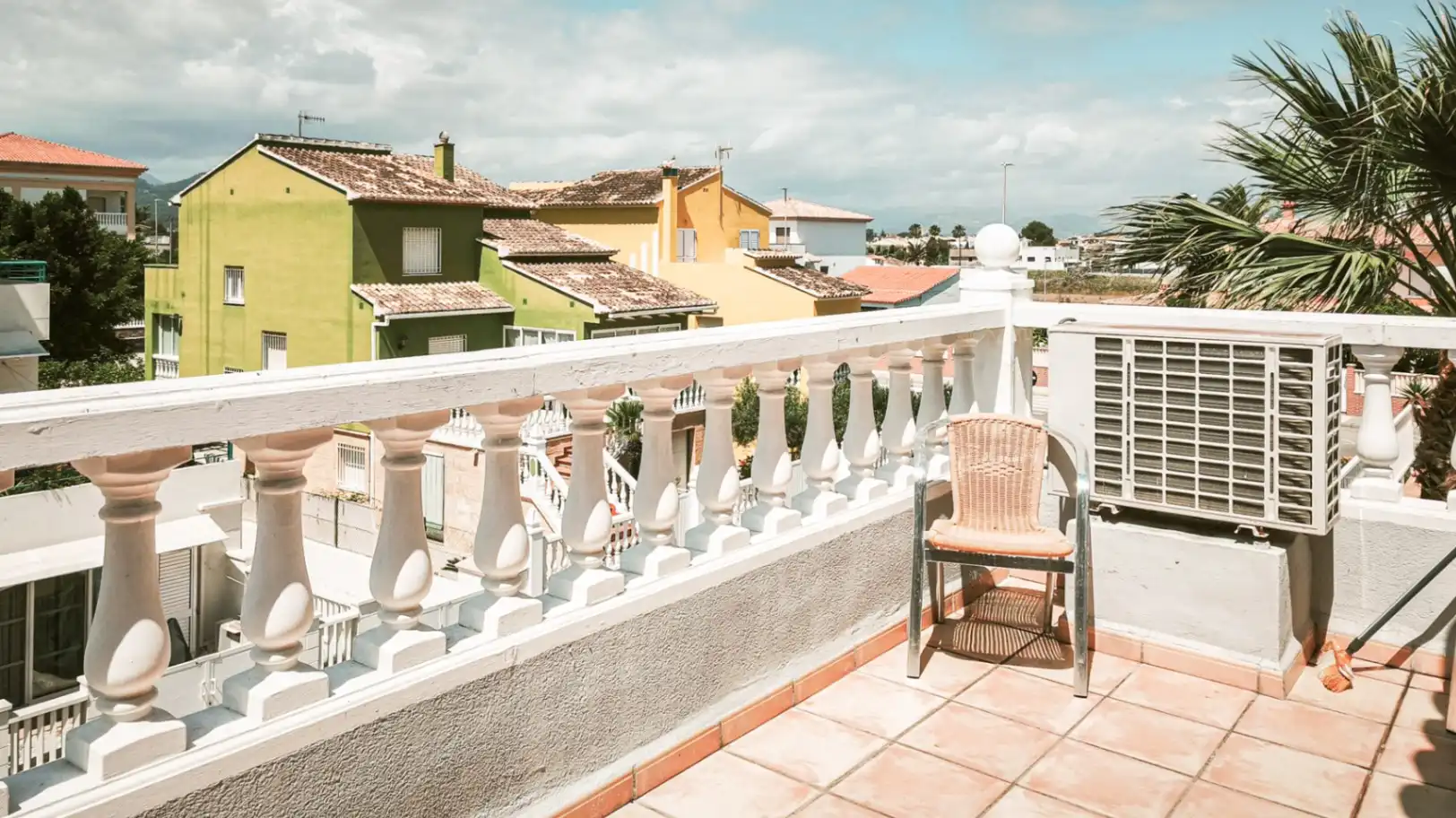 Terrasse von Haus oder Chalet zum Verkauf in Oliva mit Klimaanlage, Heizung und Terrasse