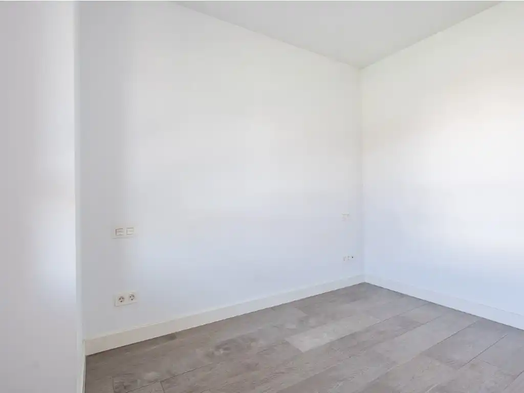 Bedroom of Flat for rent in Madrid  with Air Conditioner, Private garden and Terrace